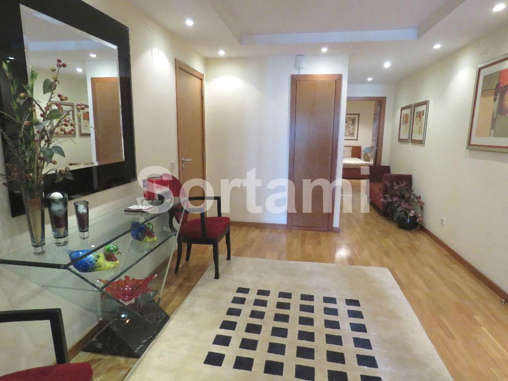 Apartamento T3 em Lisboa - São Domingos de Benfica para Venda