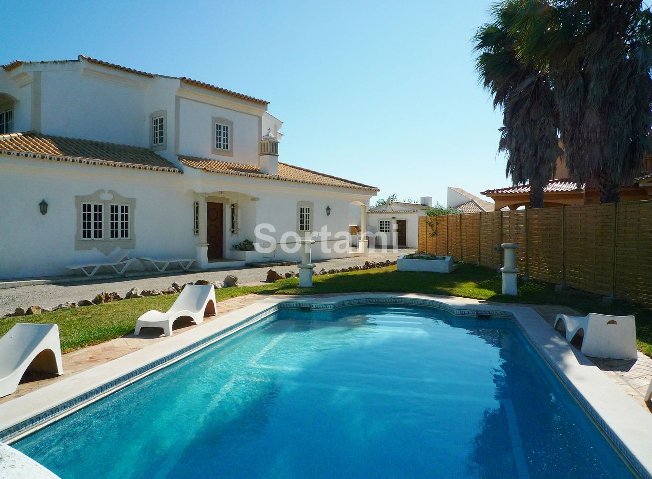 Moradia Geminada T3 Algarve, Guia